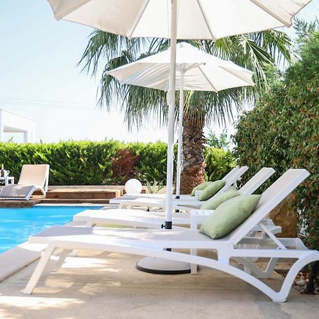 Villa Douglas - Private Pool, Bbq, 4Bdrms, View ペフコホリ エクステリア 写真