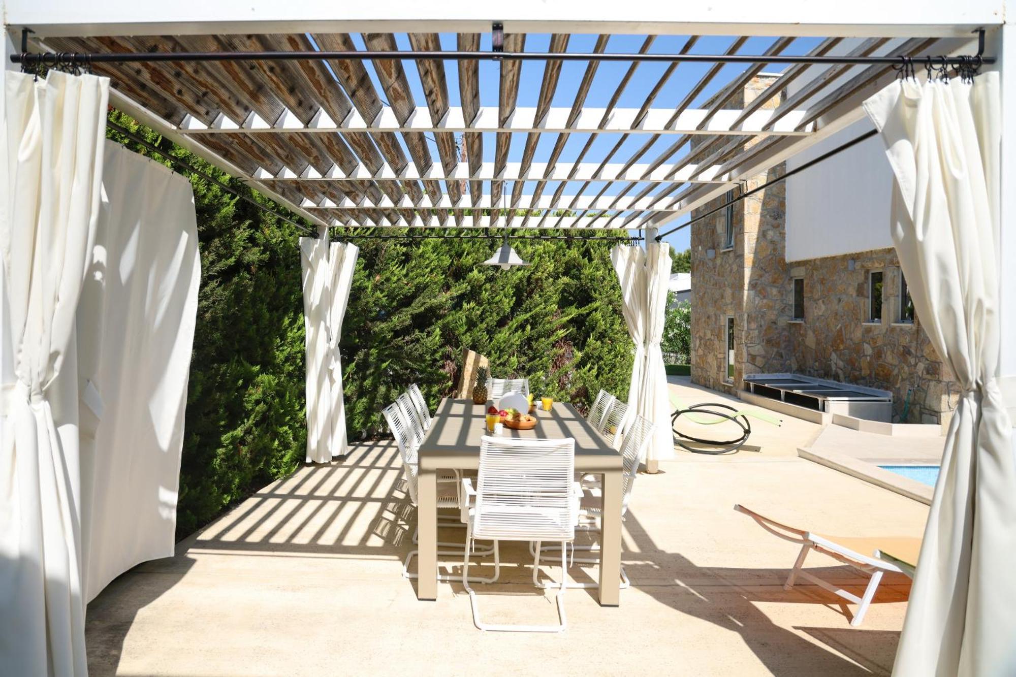 Villa Douglas - Private Pool, Bbq, 4Bdrms, View ペフコホリ エクステリア 写真